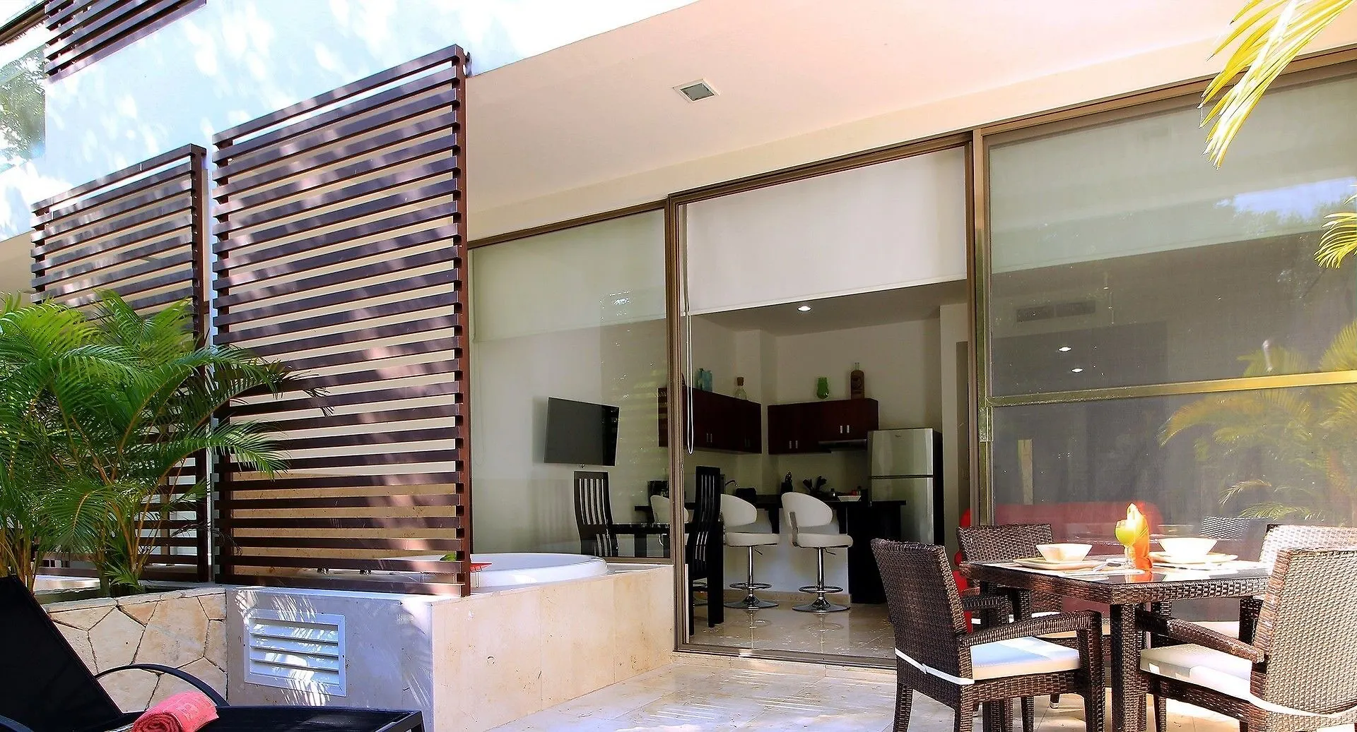 1 Bedroom Apt With Hot Tub By Olahola Akumal Apartment
